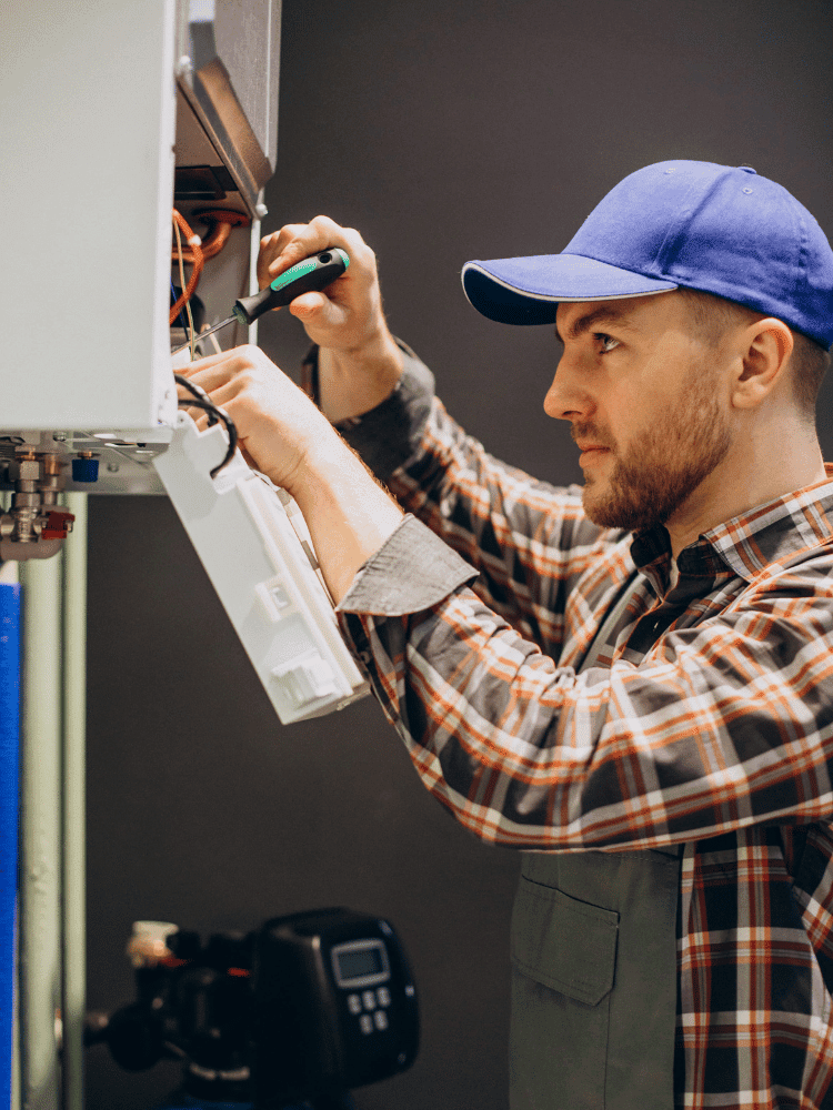 Technicien DKAIR intervenant sur une installation